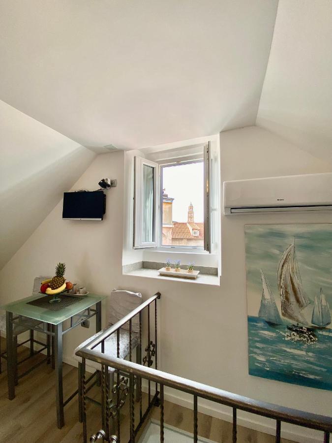 Apartment Cvita Spalato Esterno foto
